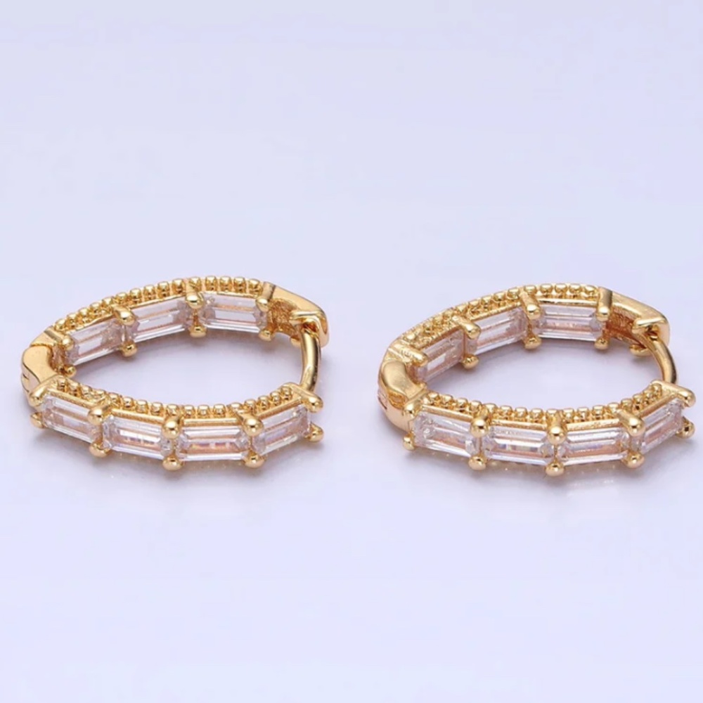 16K Gold Filled Clear Baguette CZ Front-Sided Triangle Hoop Earrings in Gold!